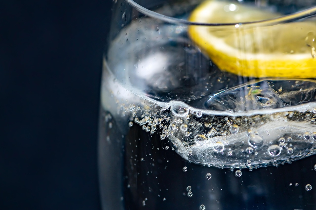Beber agua helada con calor: qué ocurre realmente dentro de tu cuerpo