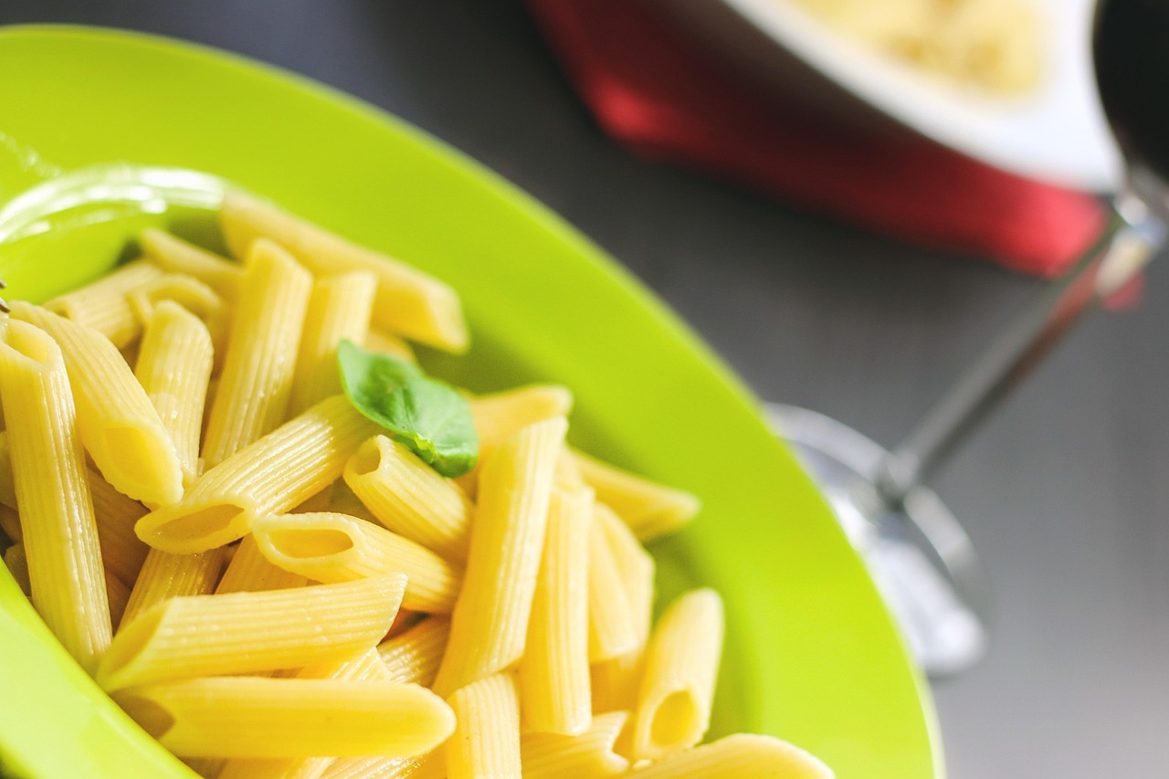 Cómo limpiar el inodoro con pasta dental y sal: método casero para blanquear la taza