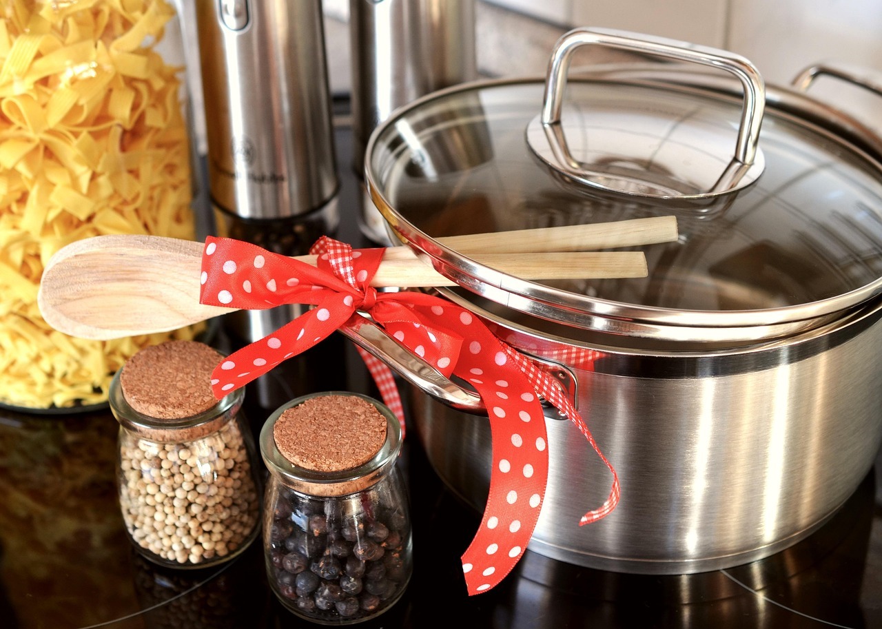 Cómo preparar un herbicida casero efectivo con tres ingredientes básicos