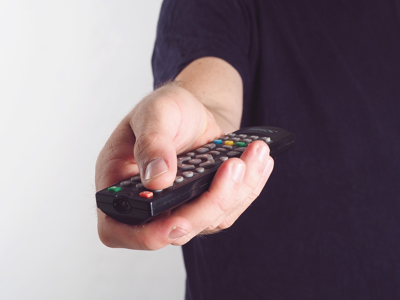 Cómo transformar una antena de conejo en una antena biquad para captar más canales de TV gratis