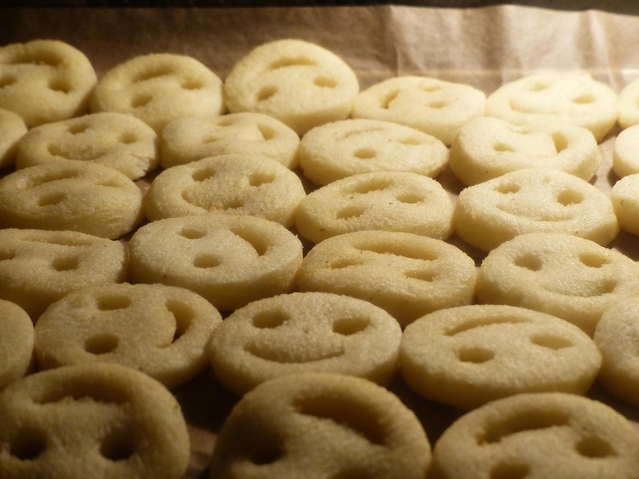 Papas fritas al horno sin aceite ni mantequilla: receta saludable y crujiente