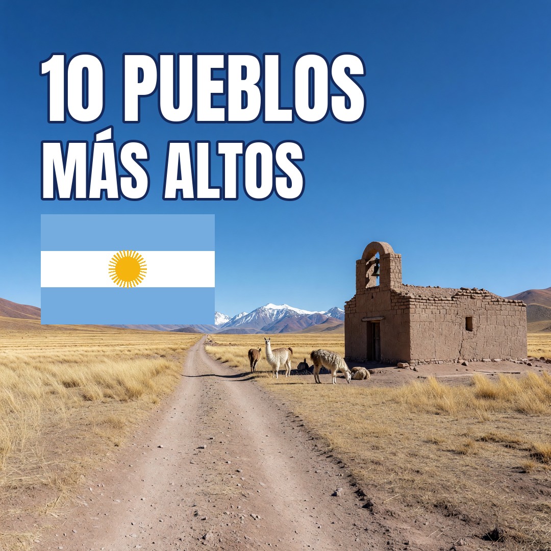 Pueblo de adobe a gran altura en la Puna argentina con montañas nevadas de fondo
